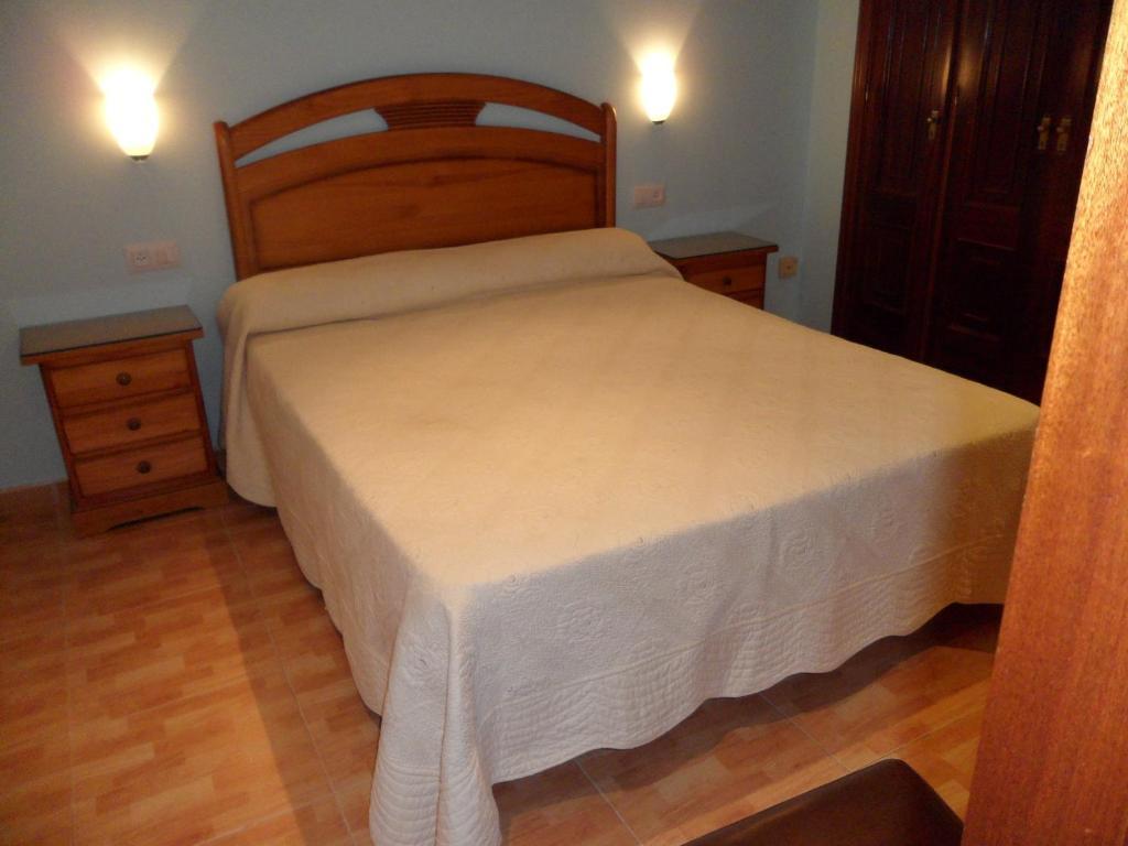 Hostal Alce Hotel Nigran Room photo