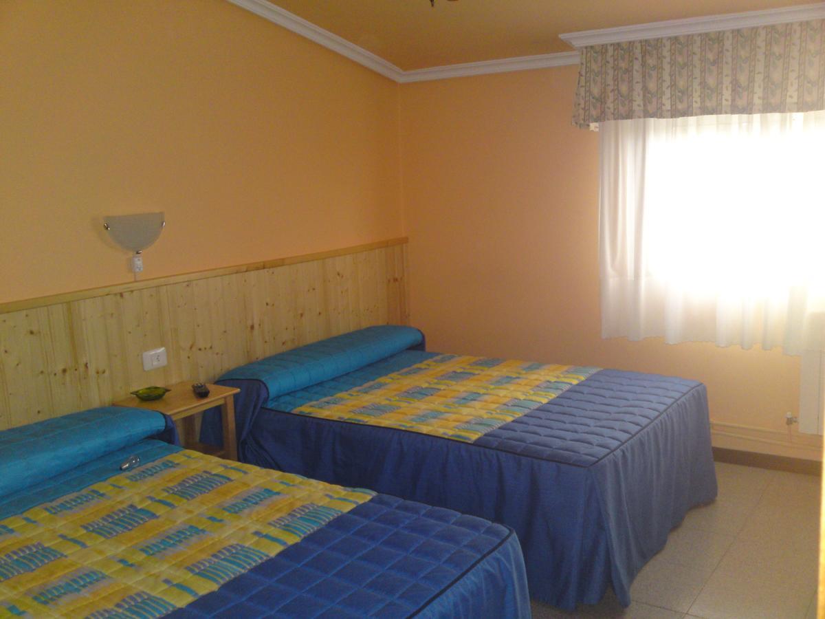 Hostal Alce Hotel Nigran Exterior photo